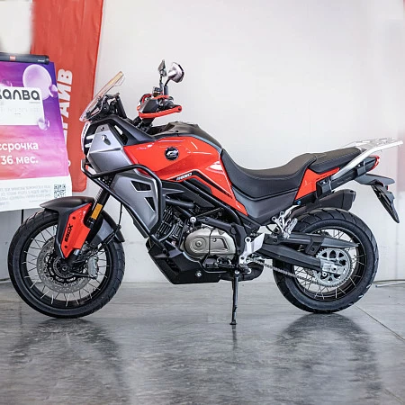 Мотоцикл QJ SVT 650X (красный) 2026г